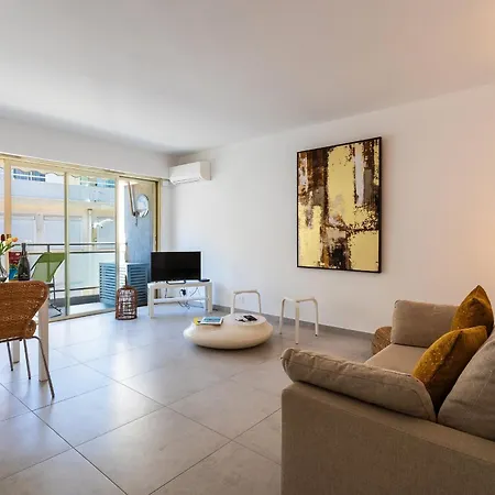 Oman1 Magnifique Et Modern Deux Pieces Apartament Cannes